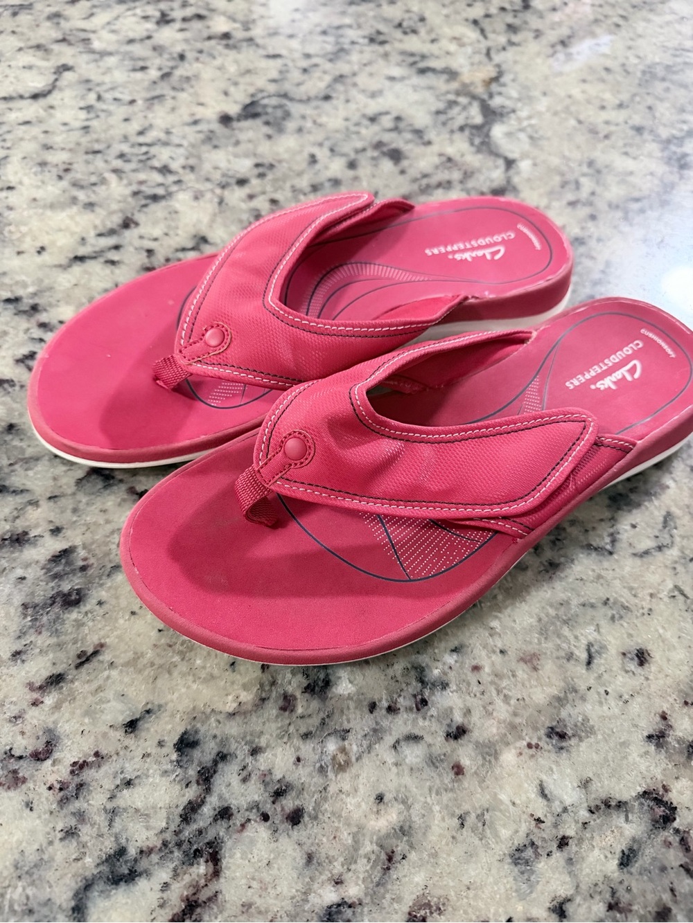 Clarks Cloudsteppers Red Women's Thong Sandals